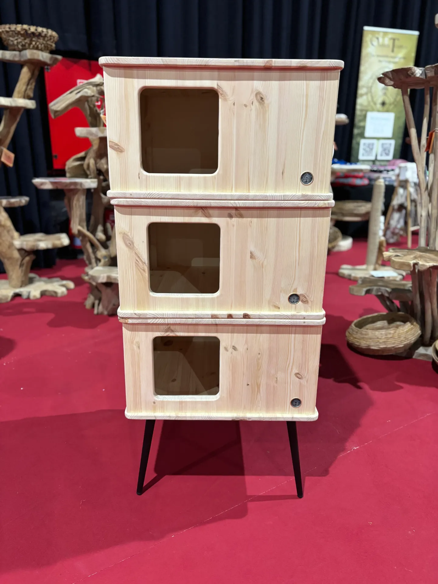 Krabton  Massief hout vierkant trippel